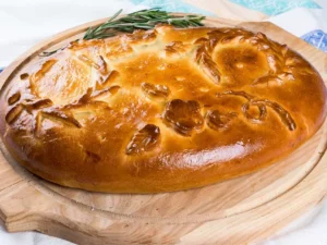 КУЛЕБЯКА С КАРТОШКОЙ И ГРИБАМИ